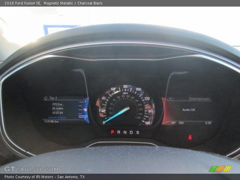Magnetic Metallic / Charcoal Black 2016 Ford Fusion SE