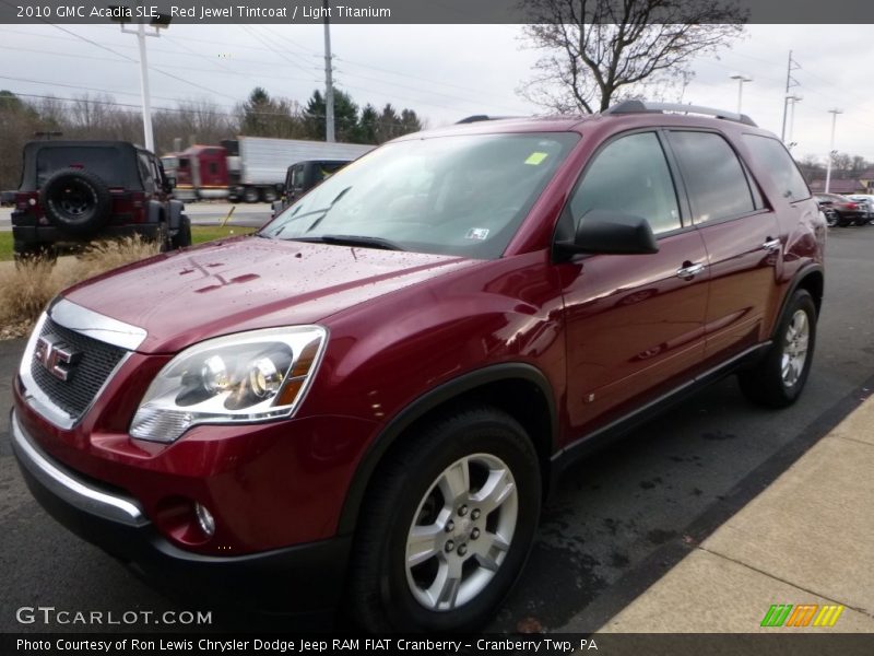 Front 3/4 View of 2010 Acadia SLE