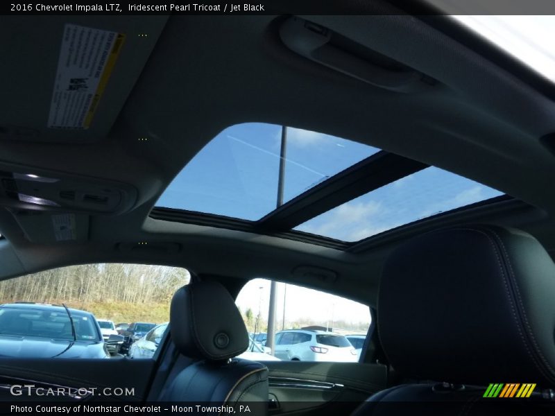 Iridescent Pearl Tricoat / Jet Black 2016 Chevrolet Impala LTZ