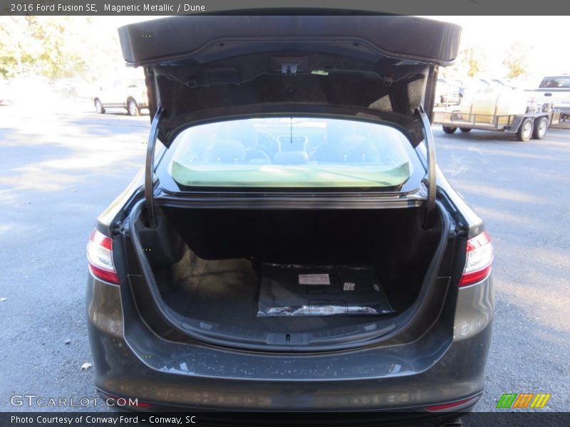 Magnetic Metallic / Dune 2016 Ford Fusion SE