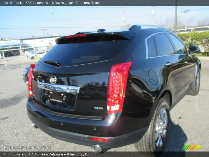 Black Raven / Light Titanium/Ebony 2016 Cadillac SRX Luxury