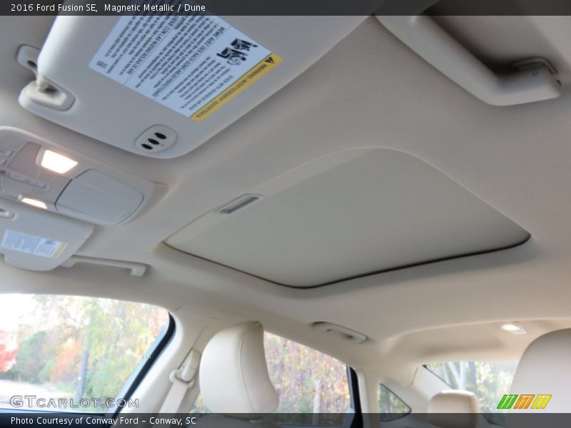 Sunroof of 2016 Fusion SE