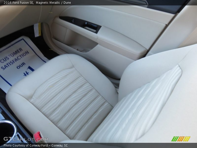 Magnetic Metallic / Dune 2016 Ford Fusion SE