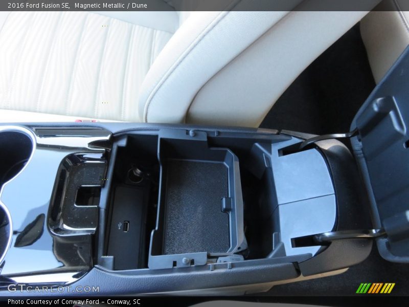 Magnetic Metallic / Dune 2016 Ford Fusion SE