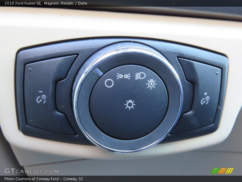 Magnetic Metallic / Dune 2016 Ford Fusion SE