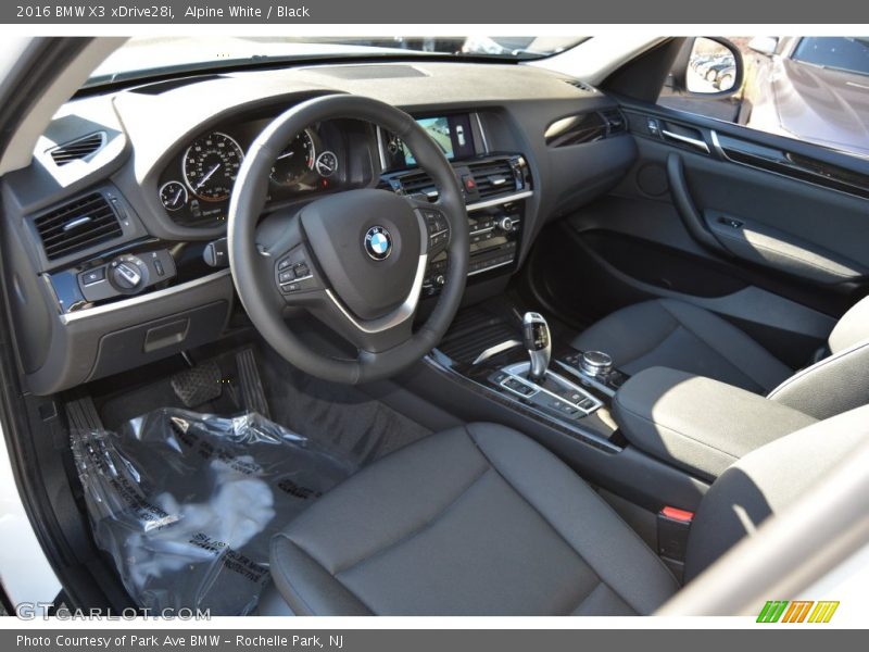 Alpine White / Black 2016 BMW X3 xDrive28i