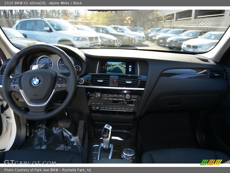 Alpine White / Black 2016 BMW X3 xDrive28i