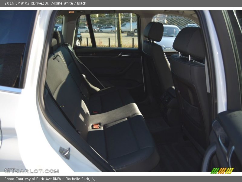 Alpine White / Black 2016 BMW X3 xDrive28i