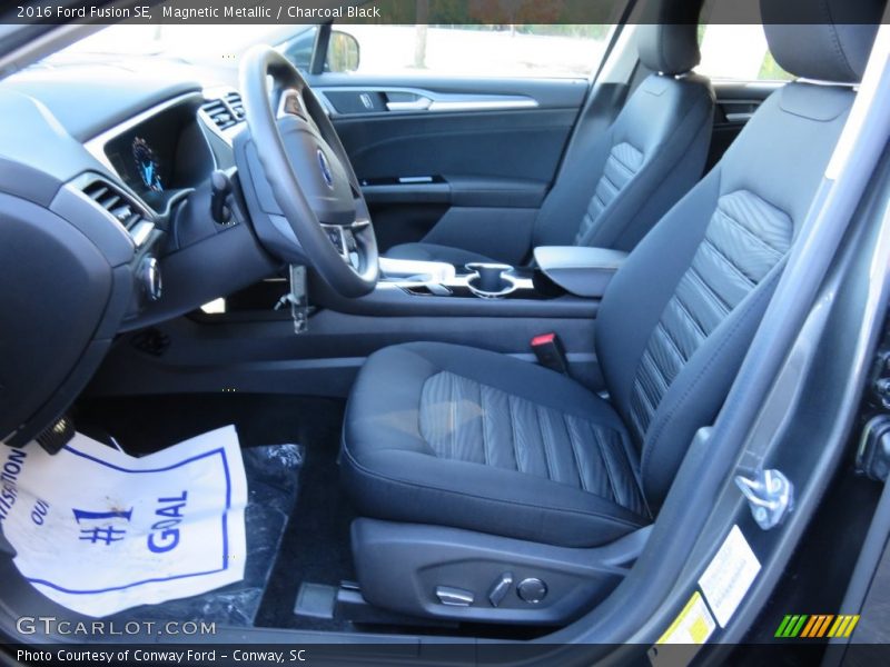 Magnetic Metallic / Charcoal Black 2016 Ford Fusion SE