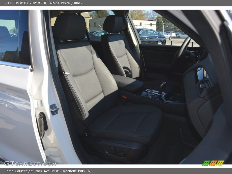 Alpine White / Black 2016 BMW X3 xDrive28i