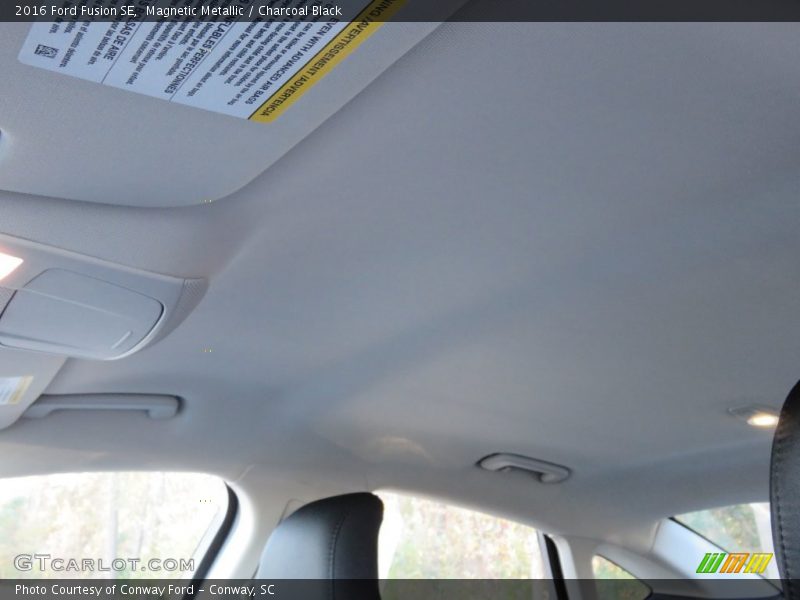 Magnetic Metallic / Charcoal Black 2016 Ford Fusion SE