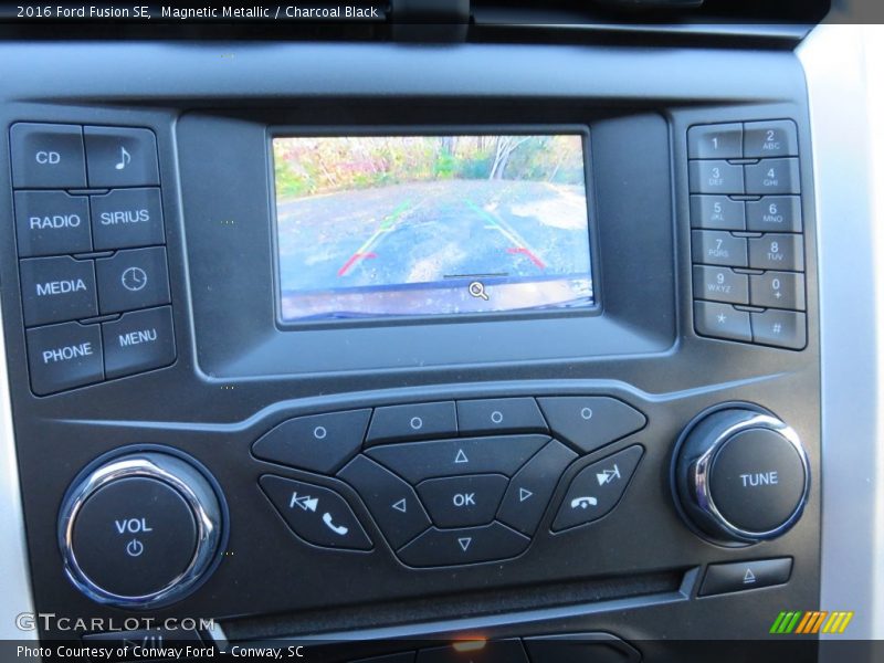 Magnetic Metallic / Charcoal Black 2016 Ford Fusion SE