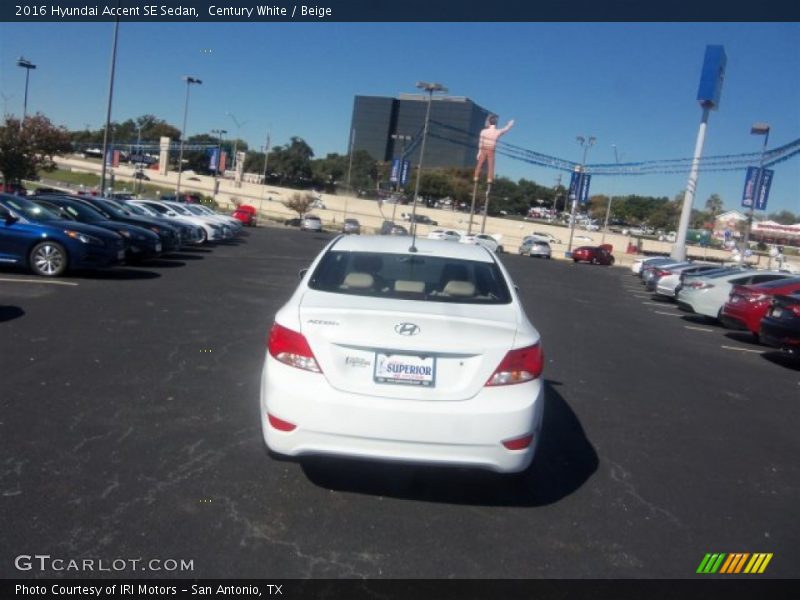 Century White / Beige 2016 Hyundai Accent SE Sedan