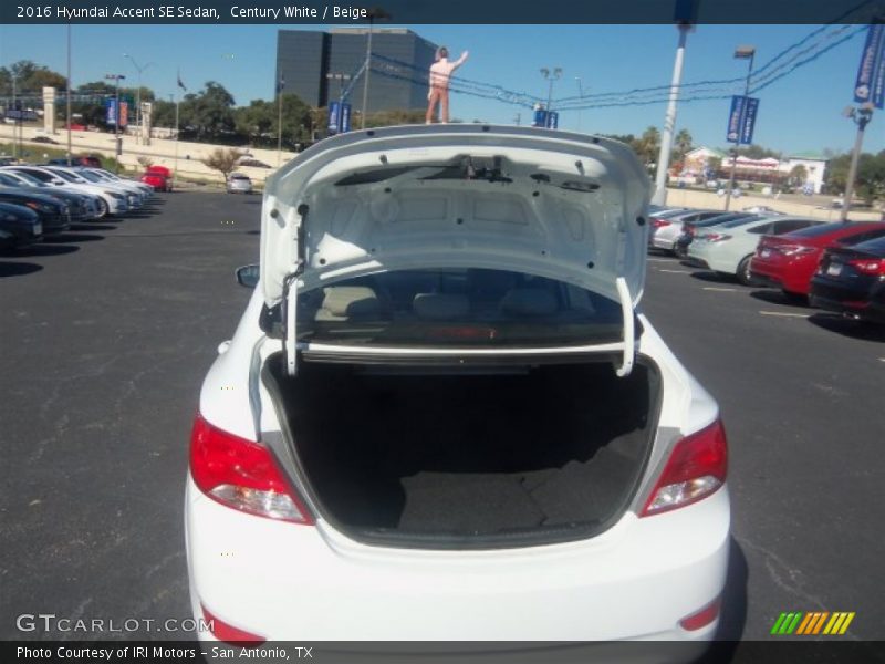 Century White / Beige 2016 Hyundai Accent SE Sedan