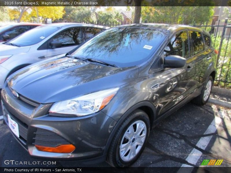 Magnetic Metallic / Charcoal Black 2016 Ford Escape S