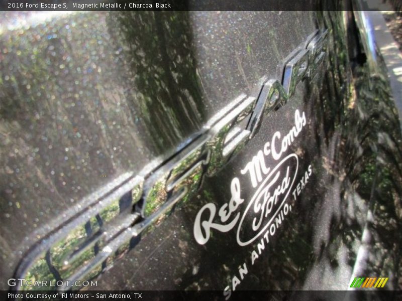 Magnetic Metallic / Charcoal Black 2016 Ford Escape S