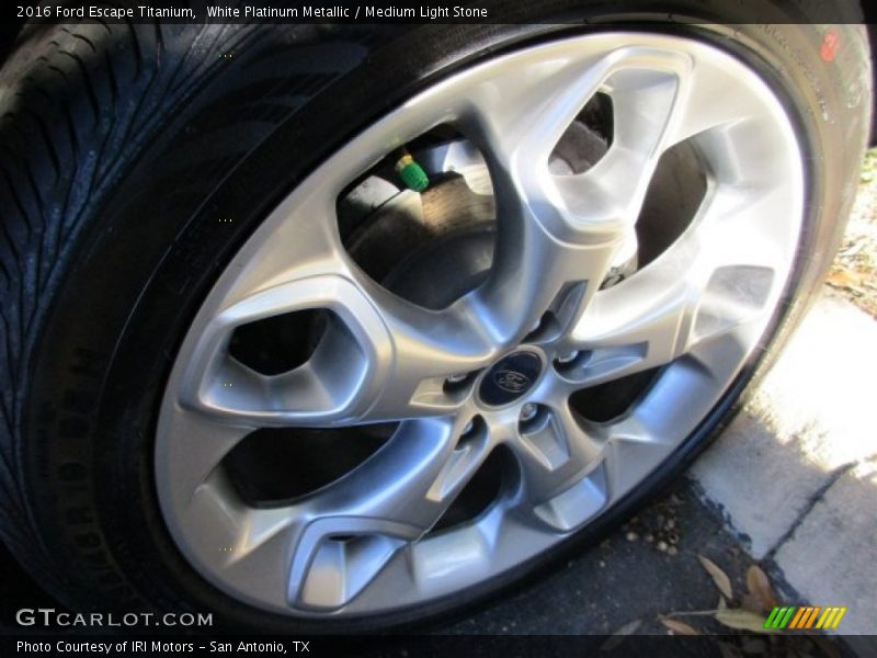 White Platinum Metallic / Medium Light Stone 2016 Ford Escape Titanium