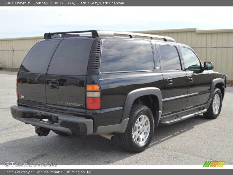 Black / Gray/Dark Charcoal 2004 Chevrolet Suburban 1500 Z71 4x4