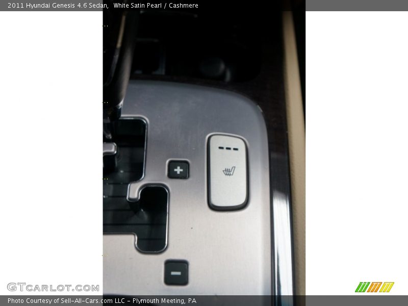 White Satin Pearl / Cashmere 2011 Hyundai Genesis 4.6 Sedan