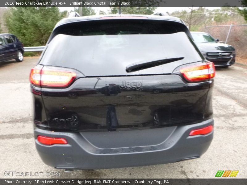 Brilliant Black Crystal Pearl / Black 2016 Jeep Cherokee Latitude 4x4