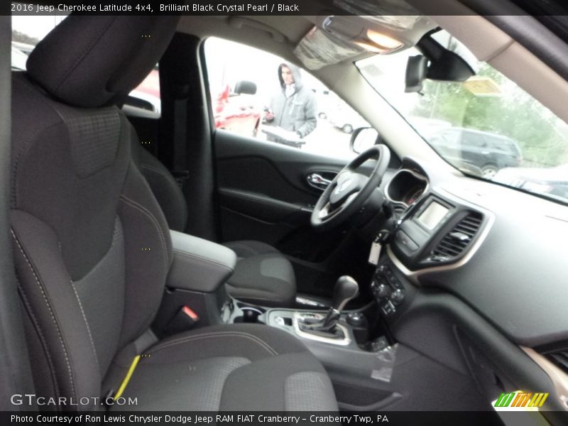 Brilliant Black Crystal Pearl / Black 2016 Jeep Cherokee Latitude 4x4