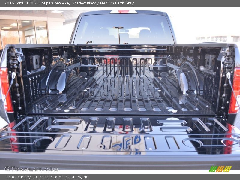 Shadow Black / Medium Earth Gray 2016 Ford F150 XLT SuperCrew 4x4