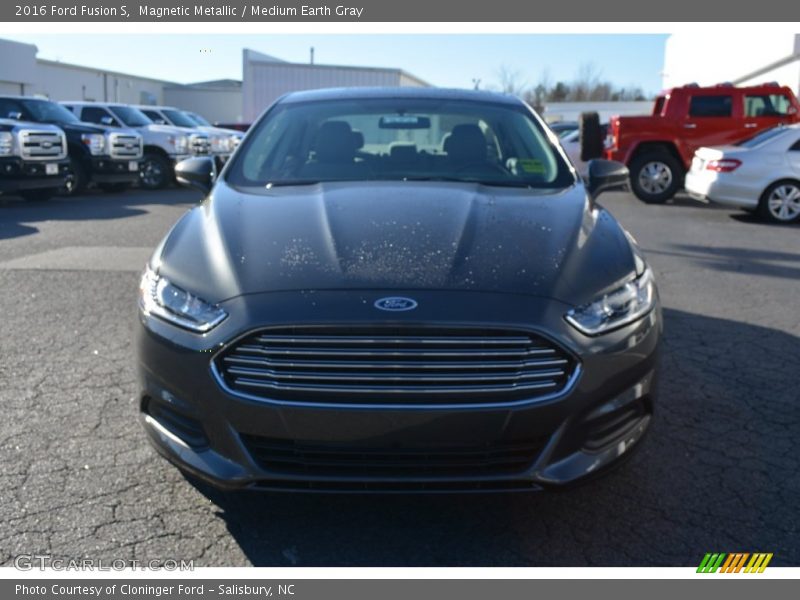 Magnetic Metallic / Medium Earth Gray 2016 Ford Fusion S
