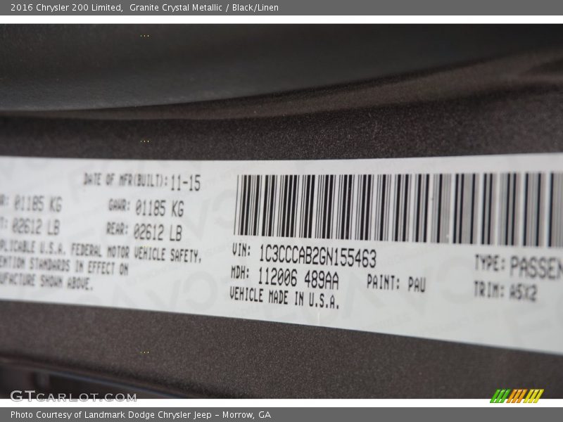 Granite Crystal Metallic / Black/Linen 2016 Chrysler 200 Limited