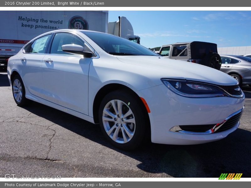 Bright White / Black/Linen 2016 Chrysler 200 Limited