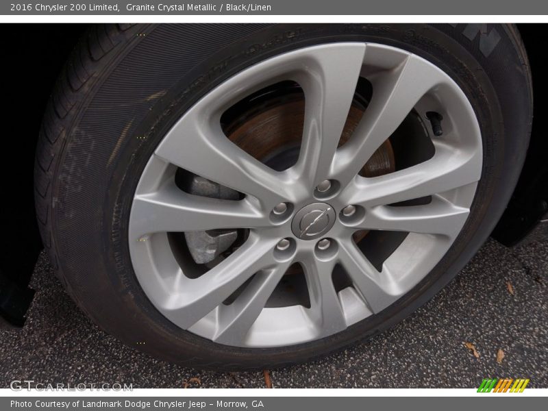 Granite Crystal Metallic / Black/Linen 2016 Chrysler 200 Limited