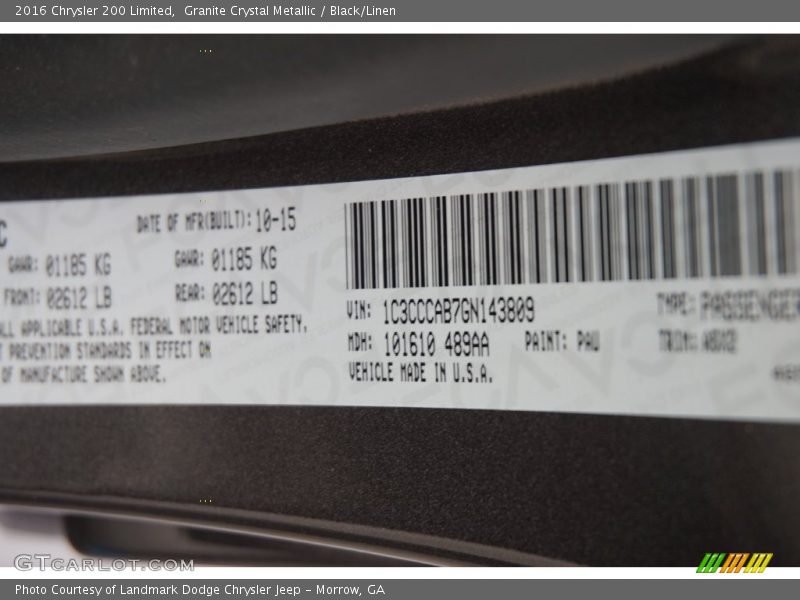 Granite Crystal Metallic / Black/Linen 2016 Chrysler 200 Limited