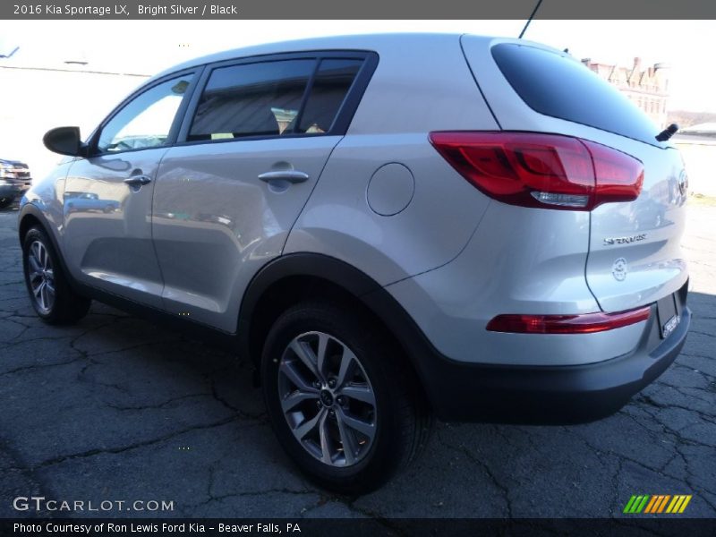Bright Silver / Black 2016 Kia Sportage LX