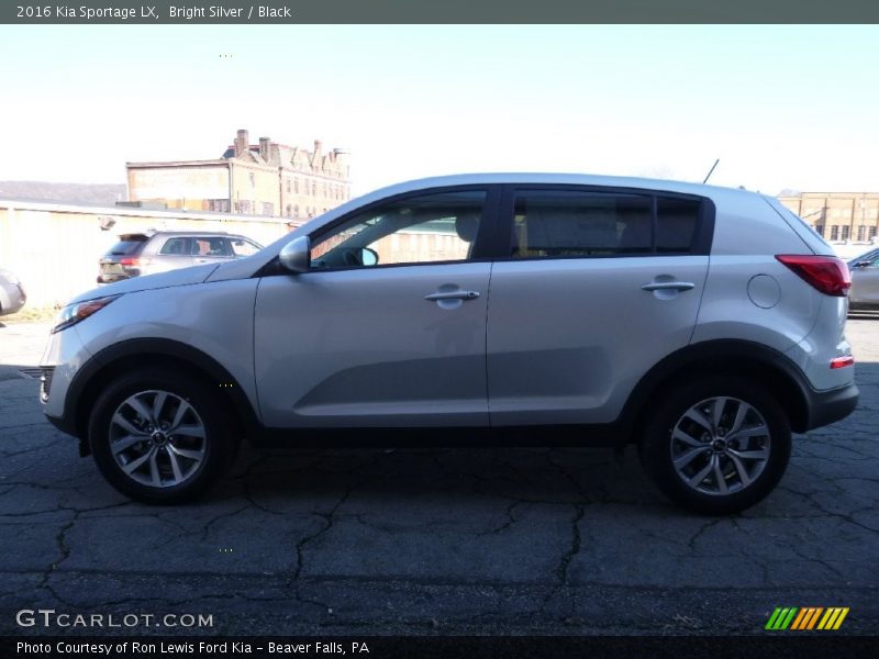 Bright Silver / Black 2016 Kia Sportage LX