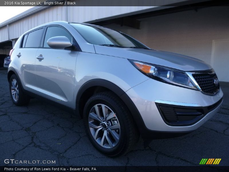 Bright Silver / Black 2016 Kia Sportage LX