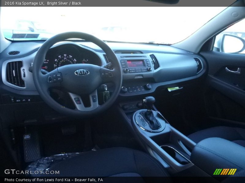 Bright Silver / Black 2016 Kia Sportage LX
