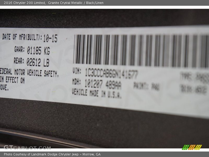 Granite Crystal Metallic / Black/Linen 2016 Chrysler 200 Limited