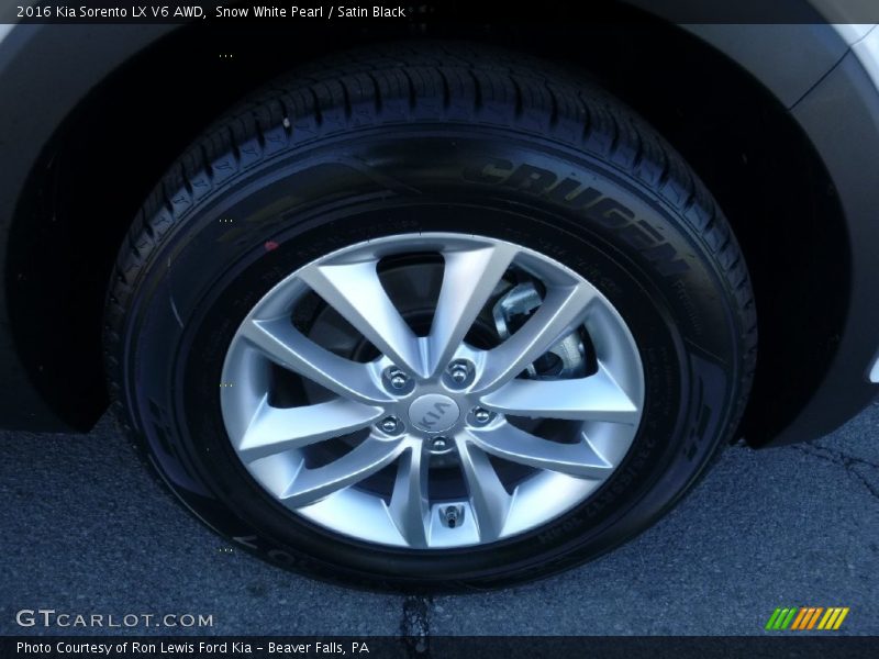 Snow White Pearl / Satin Black 2016 Kia Sorento LX V6 AWD
