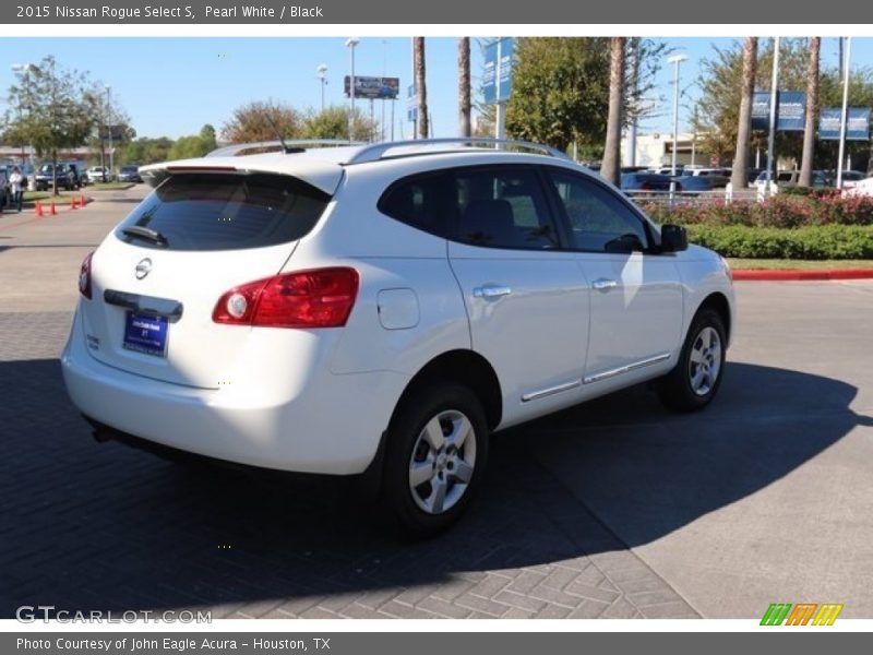 Pearl White / Black 2015 Nissan Rogue Select S
