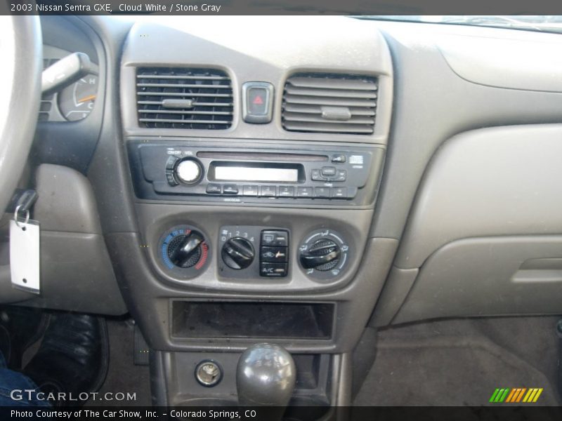 Cloud White / Stone Gray 2003 Nissan Sentra GXE