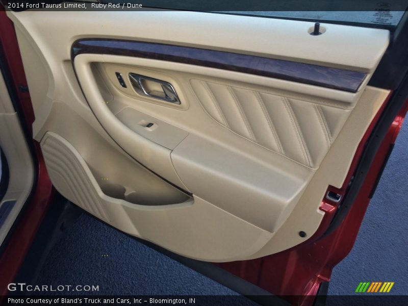 Ruby Red / Dune 2014 Ford Taurus Limited