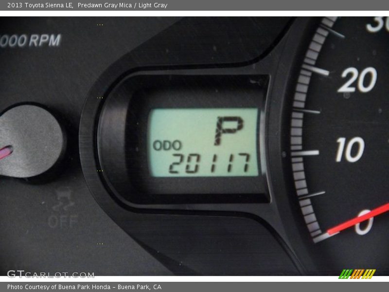 Predawn Gray Mica / Light Gray 2013 Toyota Sienna LE