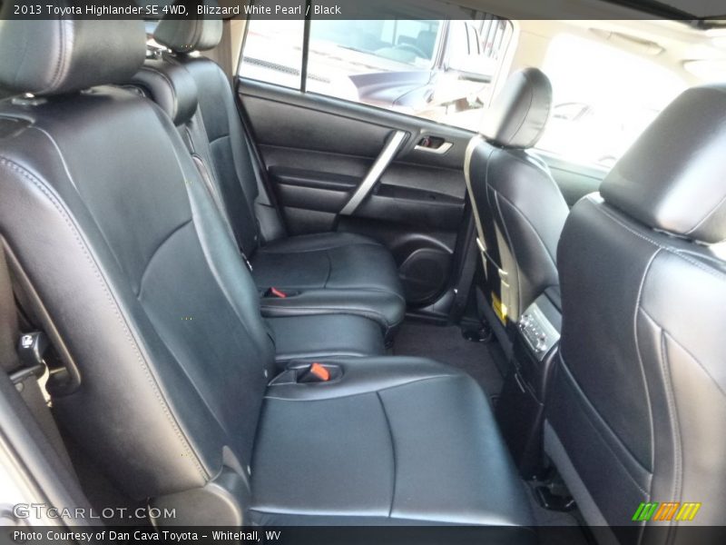Blizzard White Pearl / Black 2013 Toyota Highlander SE 4WD