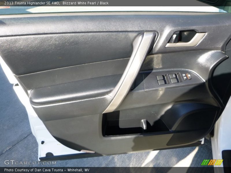Blizzard White Pearl / Black 2013 Toyota Highlander SE 4WD