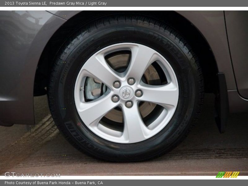 Predawn Gray Mica / Light Gray 2013 Toyota Sienna LE