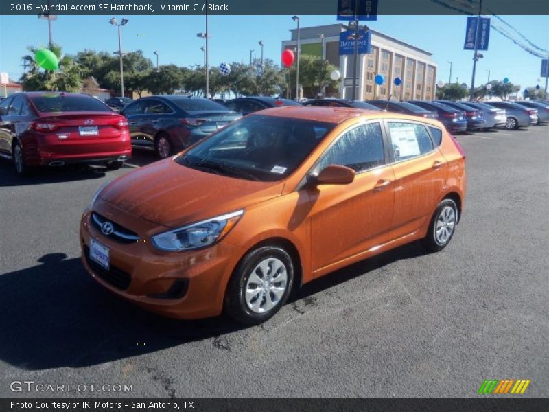 Vitamin C / Black 2016 Hyundai Accent SE Hatchback