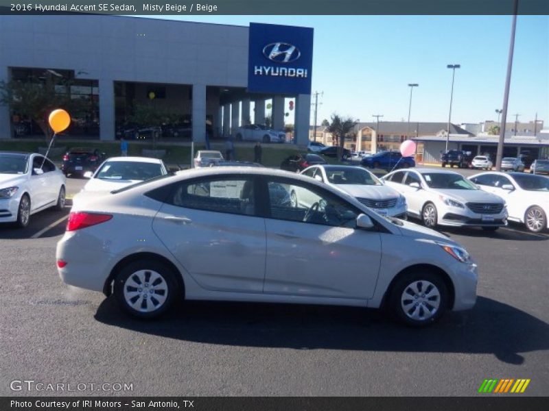 Misty Beige / Beige 2016 Hyundai Accent SE Sedan