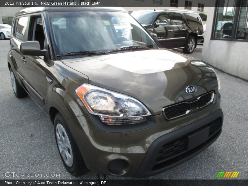 Moss Green Metallic / Black Cloth 2013 Kia Soul 1.6