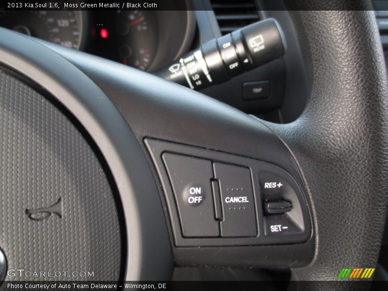 Moss Green Metallic / Black Cloth 2013 Kia Soul 1.6