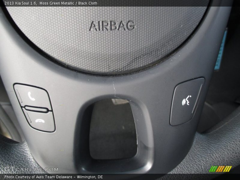 Moss Green Metallic / Black Cloth 2013 Kia Soul 1.6