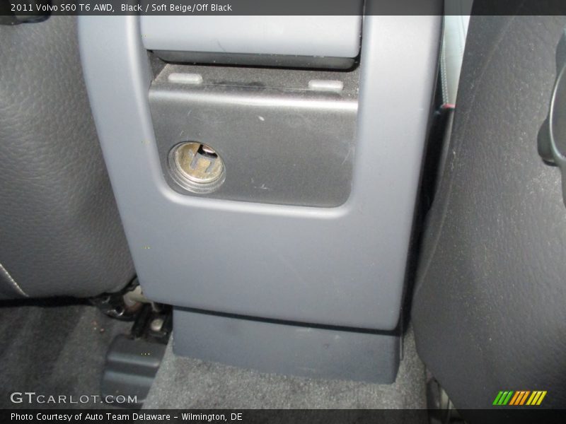 Black / Soft Beige/Off Black 2011 Volvo S60 T6 AWD